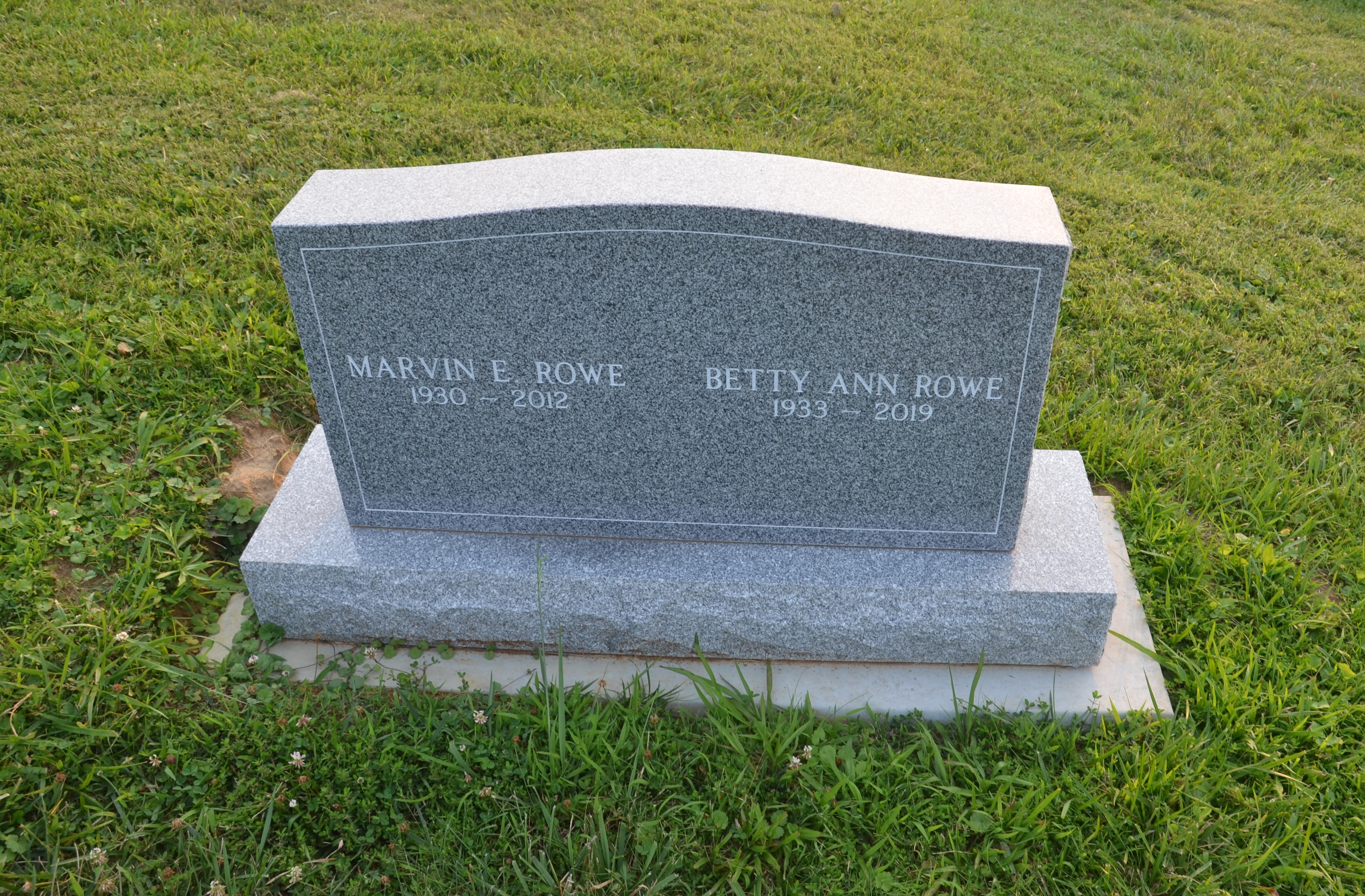 Gravestone front for Marvin Edward Rowe